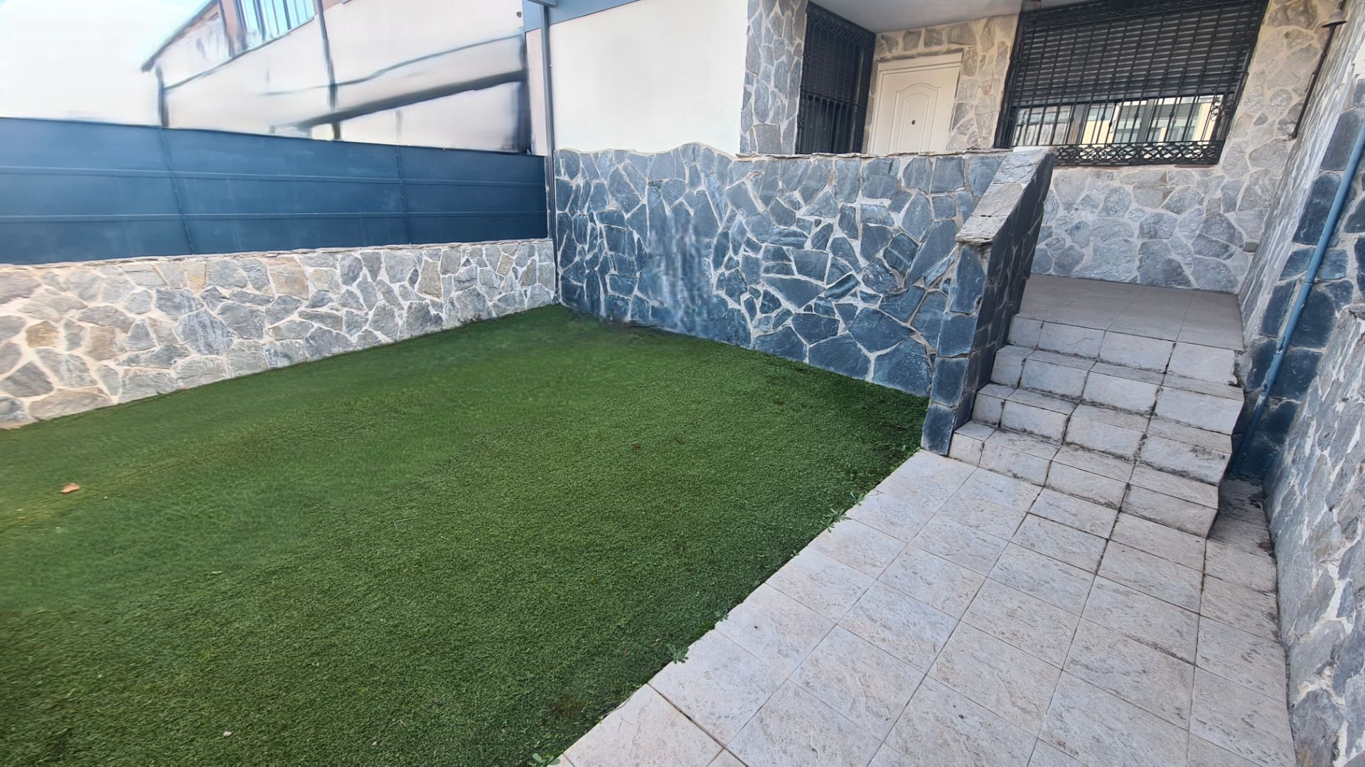 Terrassa de Casa o xalet en venda en Loeches amb Aire condicionat, Calefacció i Jardí privat