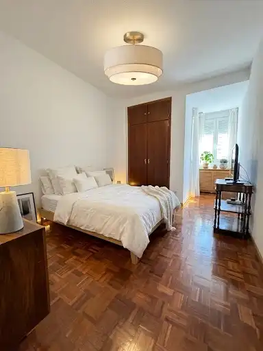 Bedroom of Flat for sale in Madrid  with Parquet flooring, Storage room and Furnished