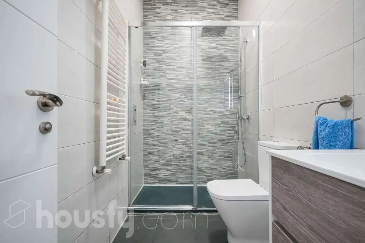 Baño de Piso en venta en Madrid con Aire acondicionado, Calefacción y Amueblado