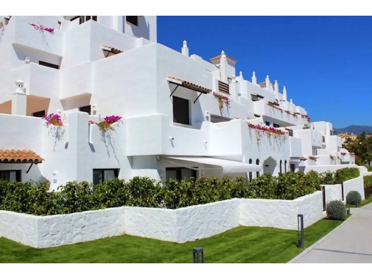 Exterior view of Flat for sale in Benahavís pueblo