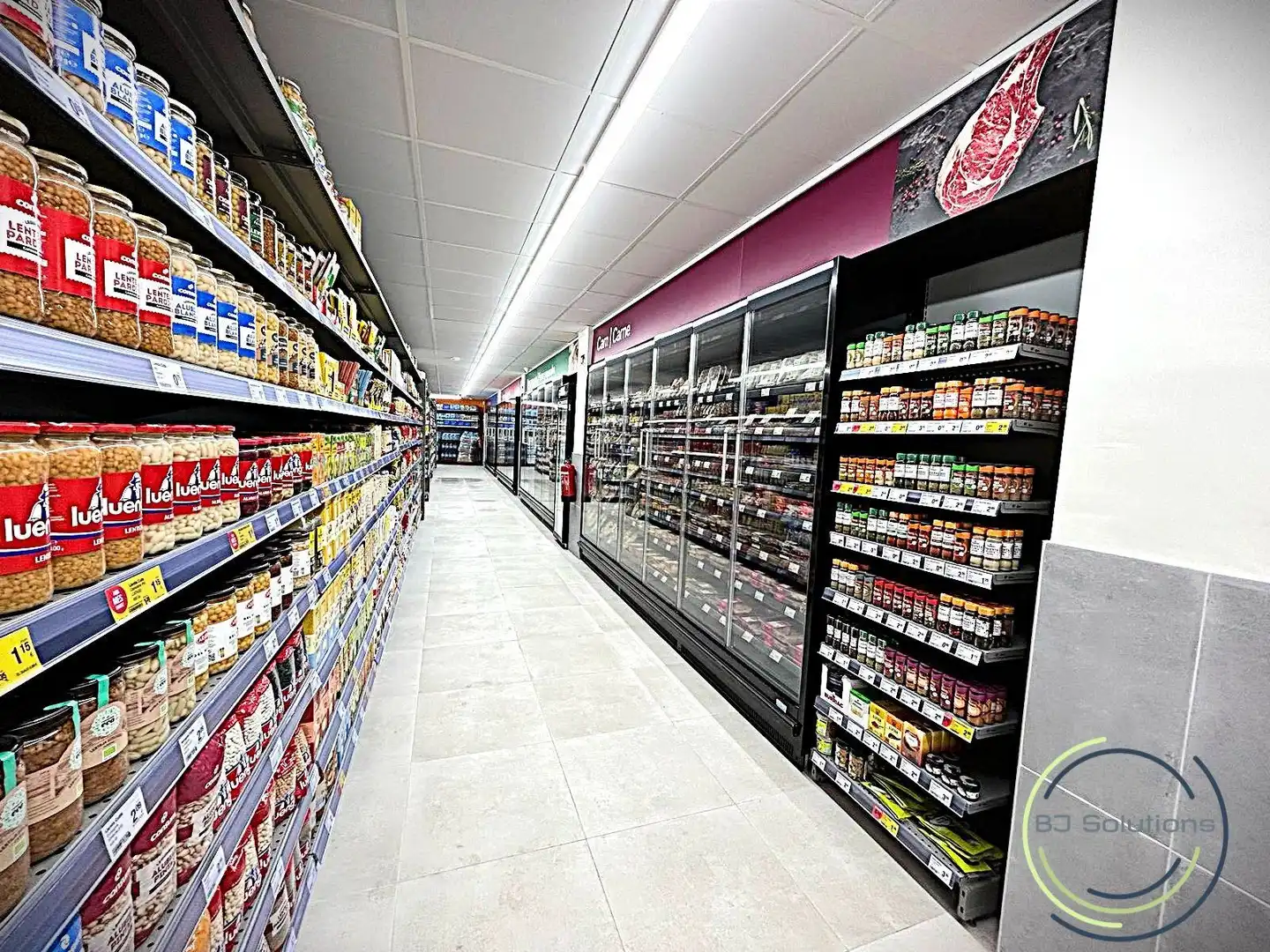 Gewerbefläche zum Verkauf in Calassanç Marques 26, imagen 10