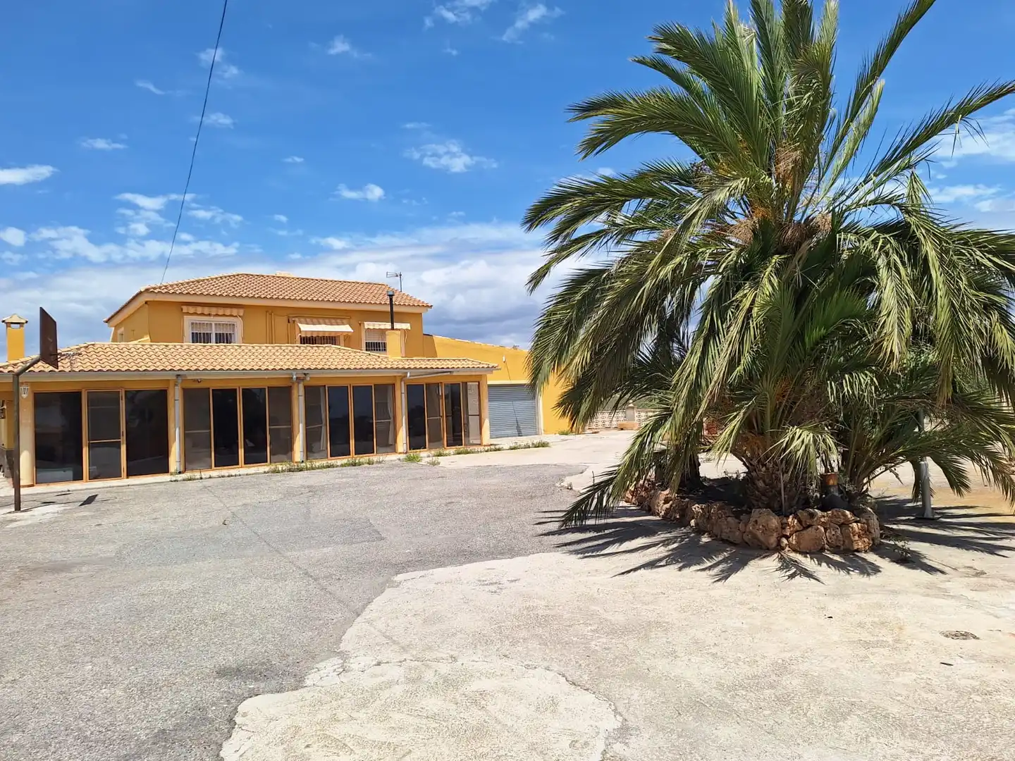 Vista exterior de Casa o xalet en venda en Alicante / Alacant amb Jardí privat, Terrassa i Traster