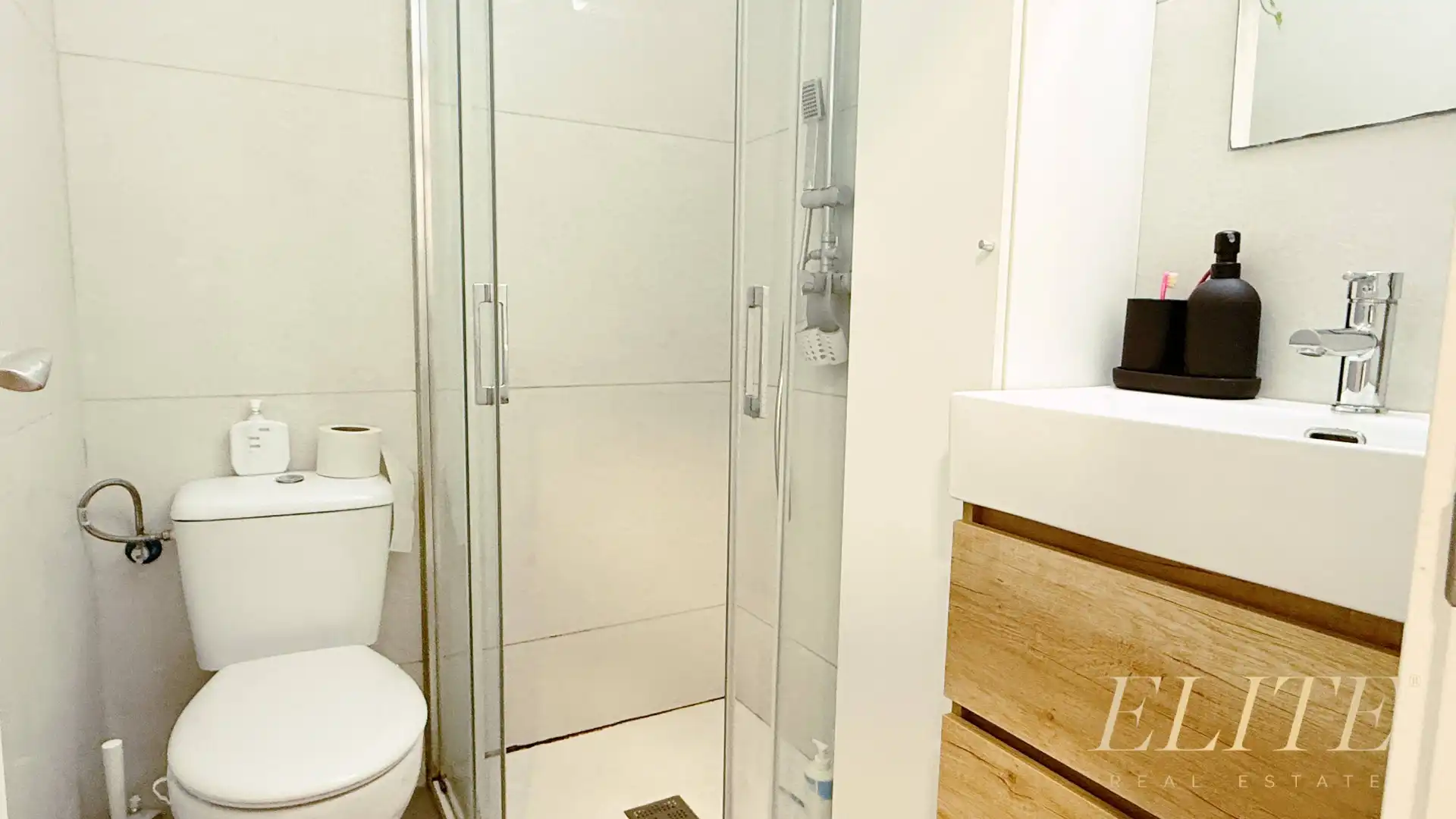 Baño de Piso en venta en San Bartolomé de Tirajana con Aire acondicionado, Calefacción y Amueblado