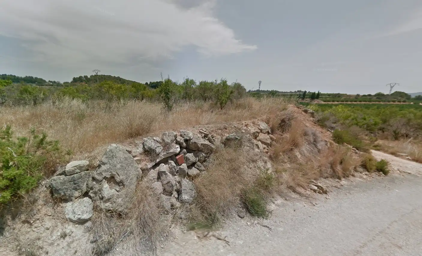 Terreno en venta en Montroi / Montroy