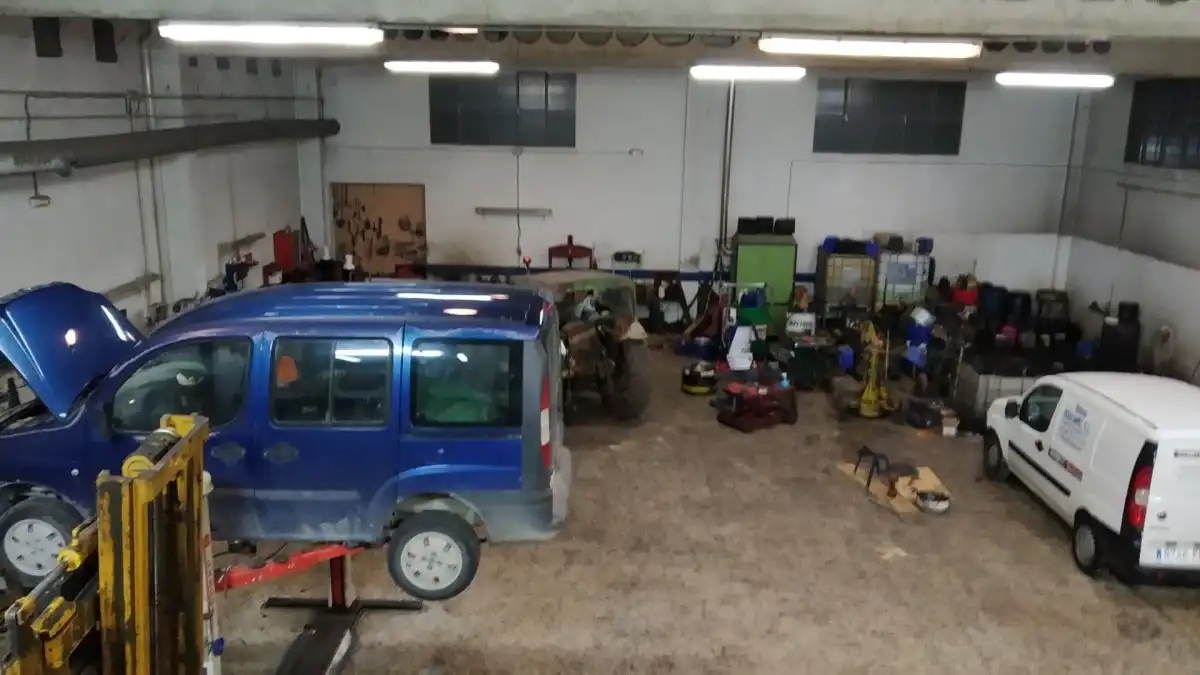 Nave industrial en venta en Calle CAMINO CEMENTERIO, 7, Cuéllar