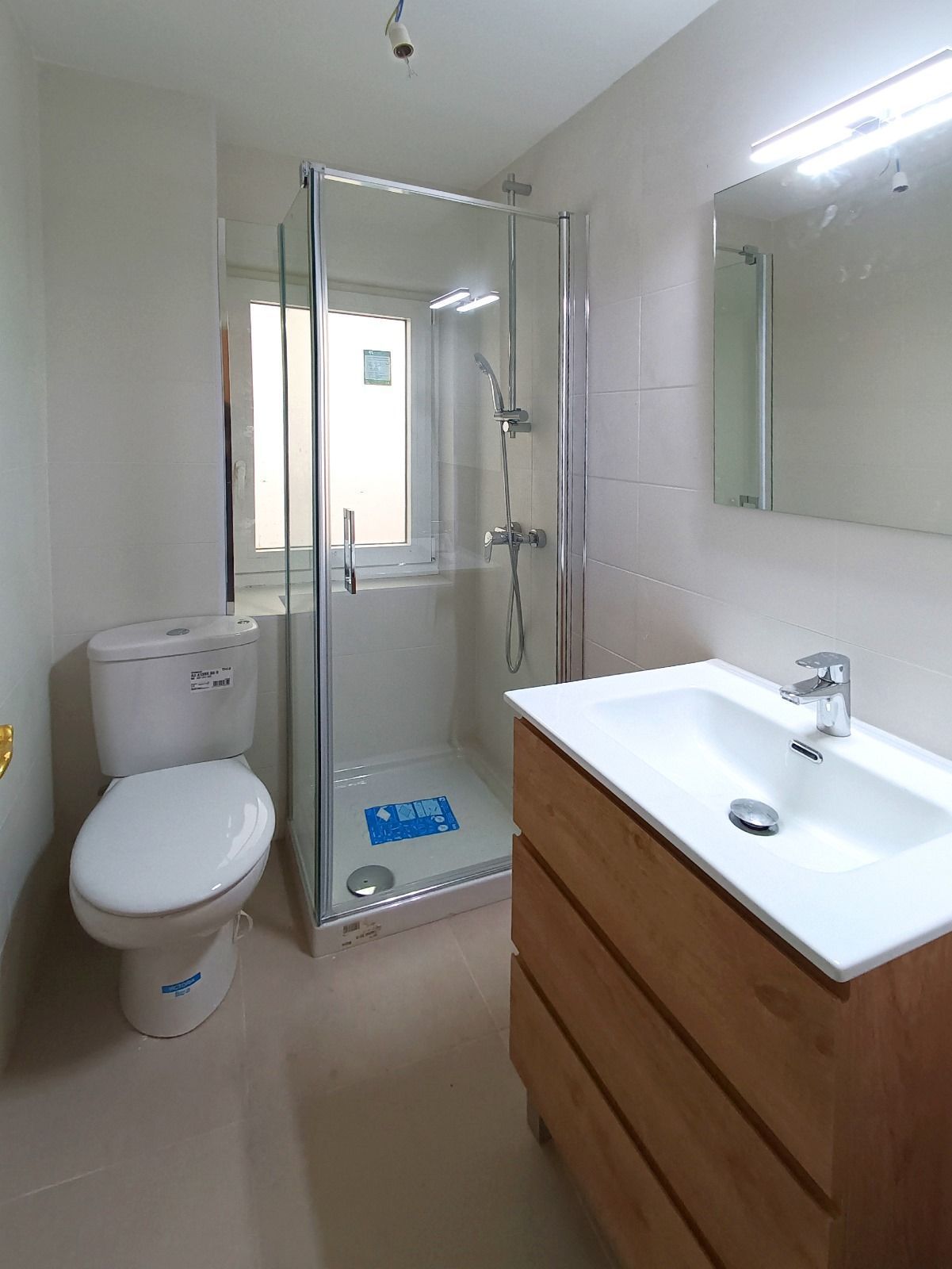 Bathroom of Flat for sale in Salamanca Capital  with Heating