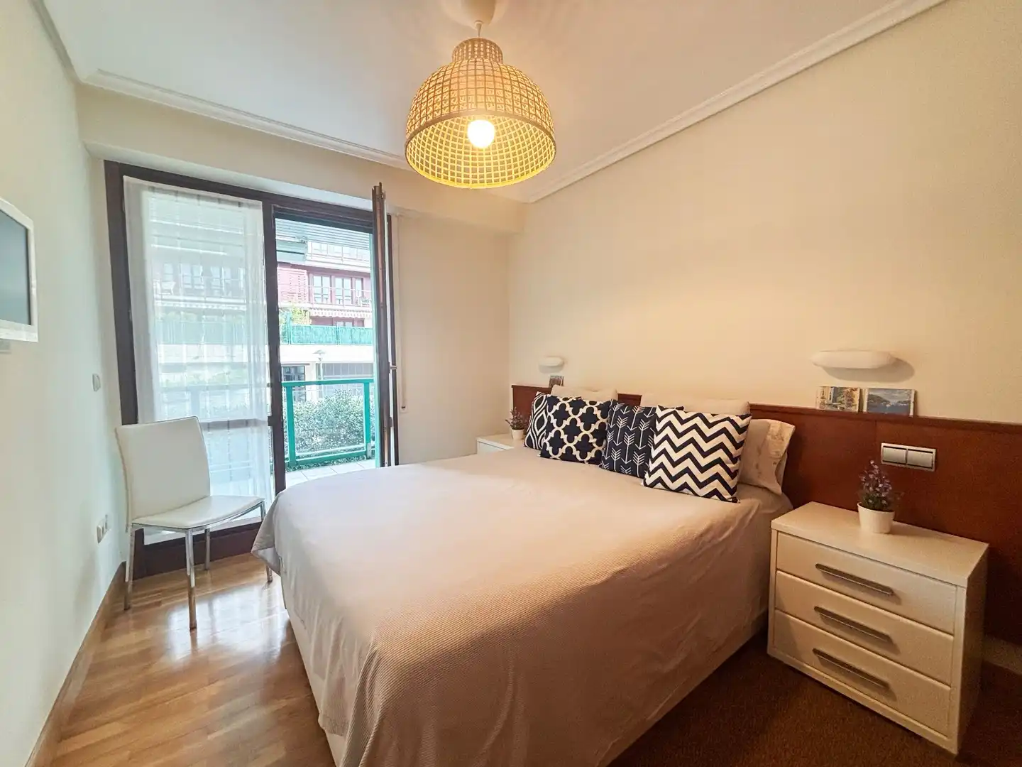 Schlafzimmer von Wohnung zum Verkauf in Hondarribia mit Heizung, Abstellraum und Schwimmbad
