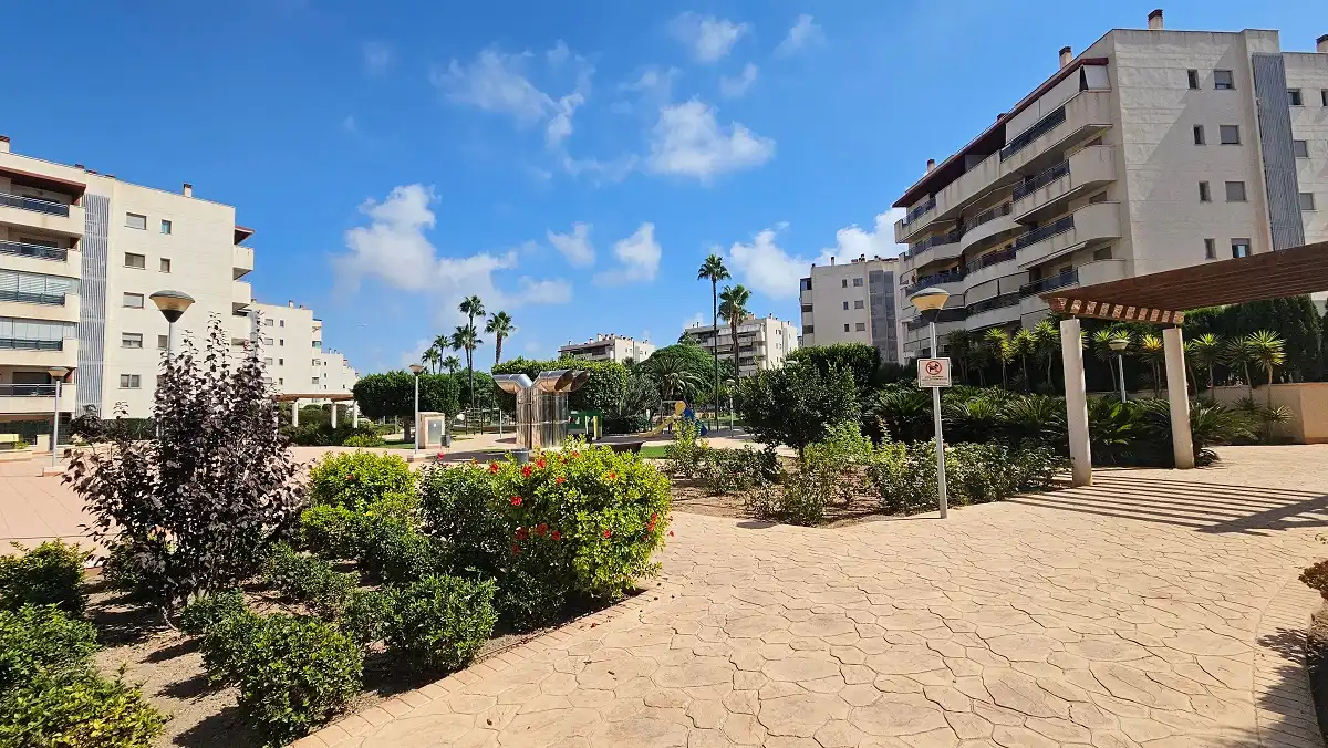 Vista exterior de Apartament en venda en Elche / Elx amb Aire condicionat, Traster i Balcó