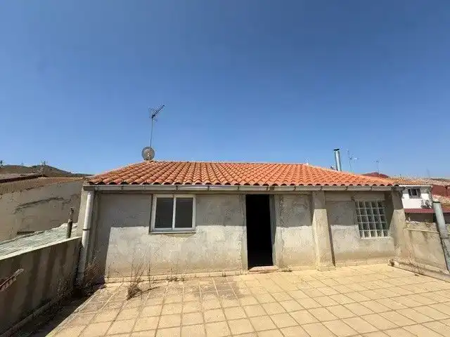 Exterior view of Houses for sale in Torrente de Cinca  with Air Conditioner, Private garden and Furnished