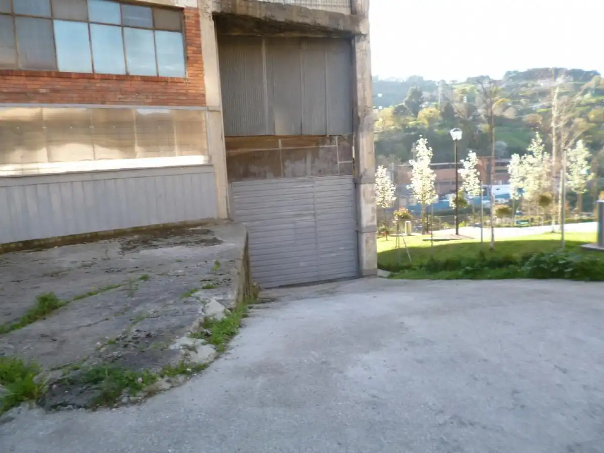 Aparcament de Nau industrial en venda en Bilbao 
