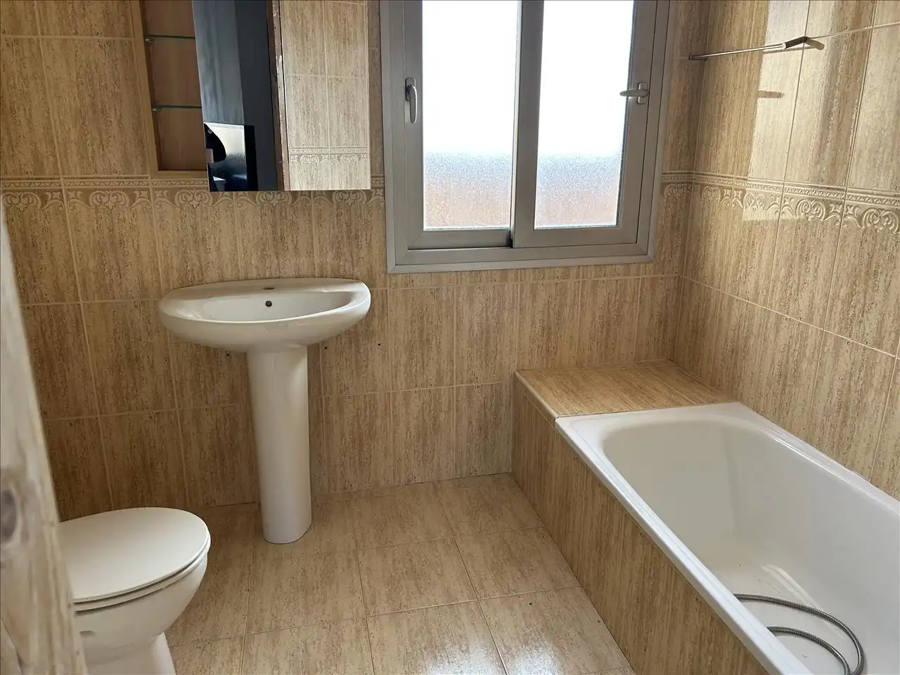 Bany de Apartament en venda en Benalmádena amb Aire condicionat i Terrassa