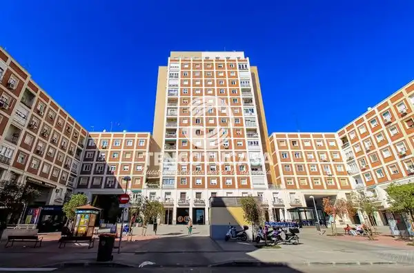 Vista exterior de Pis en venda en Madrid amb Aire condicionat, Calefacció i Parquet