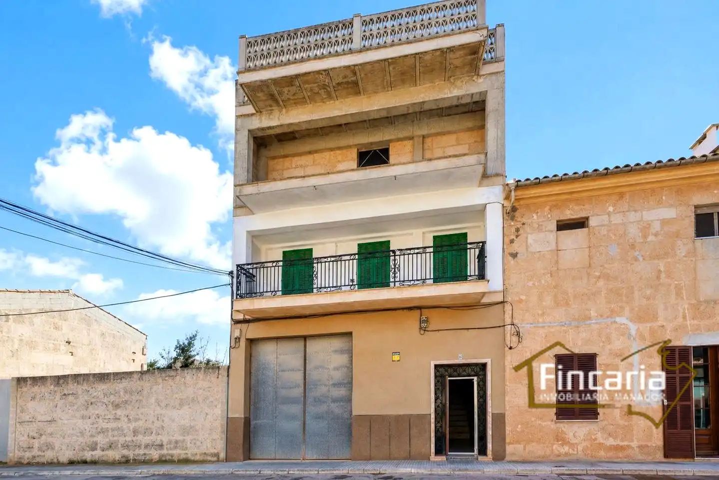 Vista exterior de Casa o xalet en venda en Campos amb Terrassa i Traster