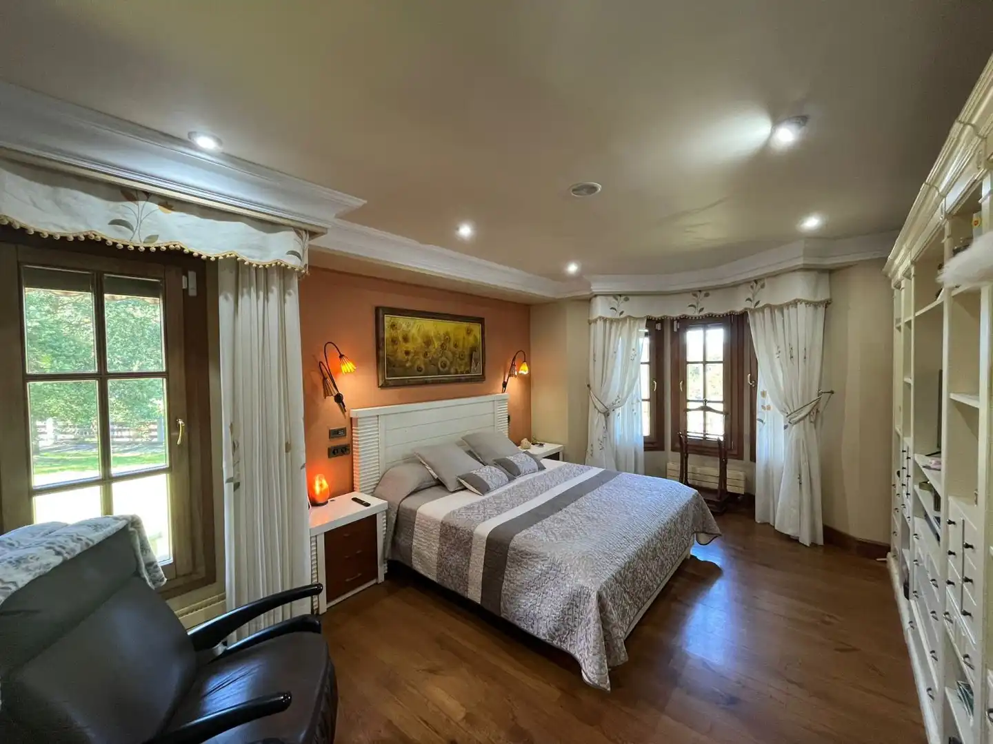 Habitación de Casa o chalet en venta en Noja con Calefacción, Trastero y Jacuzzi