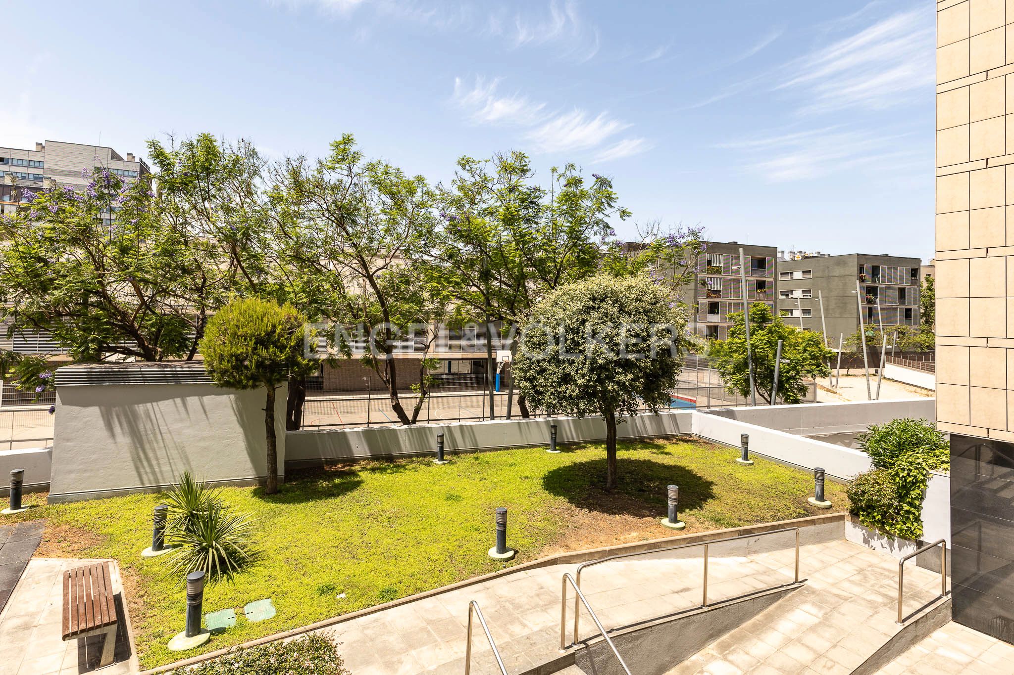 Exterior view of Apartment for sale in Sant Adrià de Besòs  with Air Conditioner, Heating and Parquet flooring