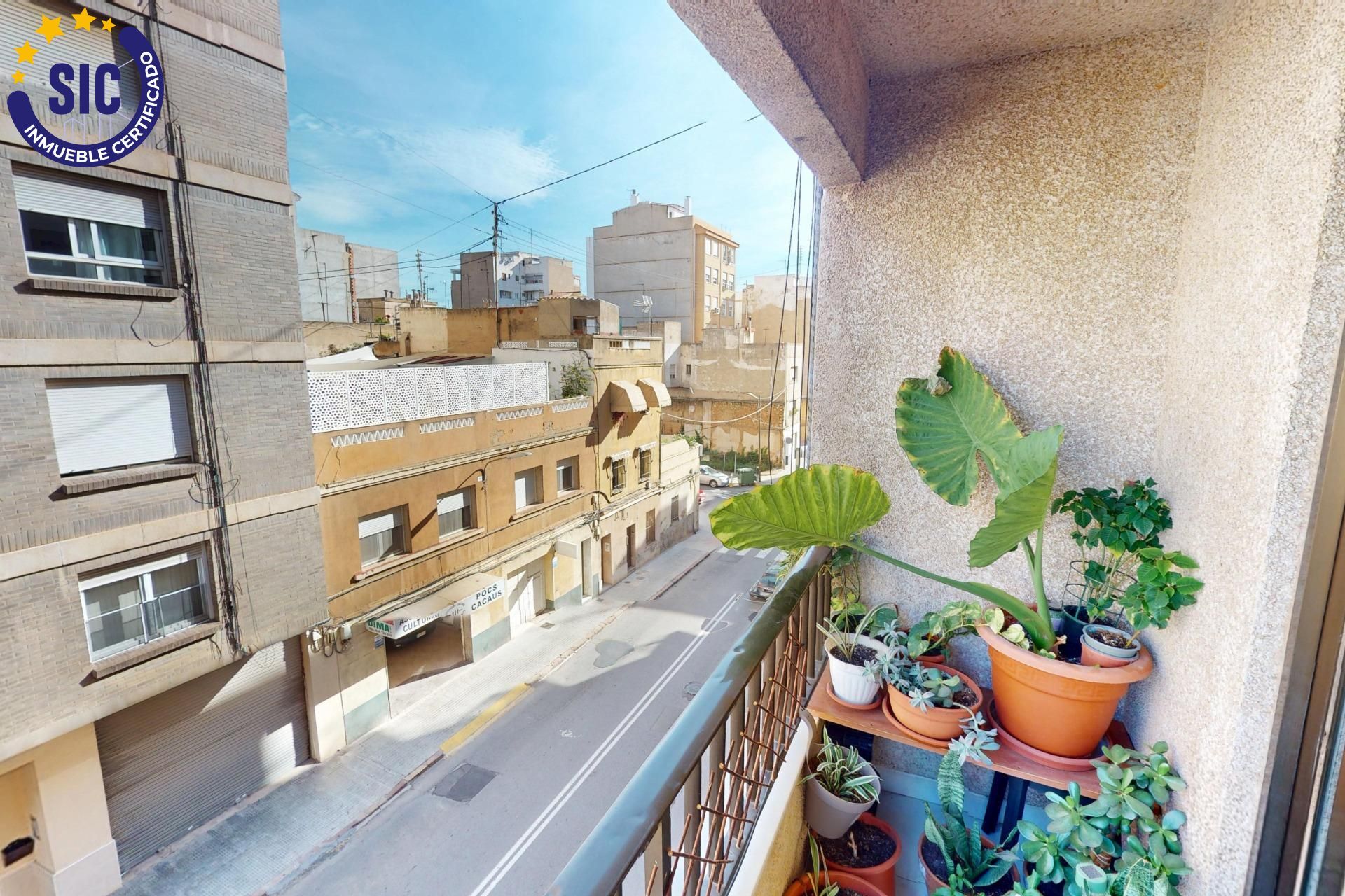 Pis en venda a Calle JACINTO BENAVENTE, 13, Ensanche - Parque del Oeste