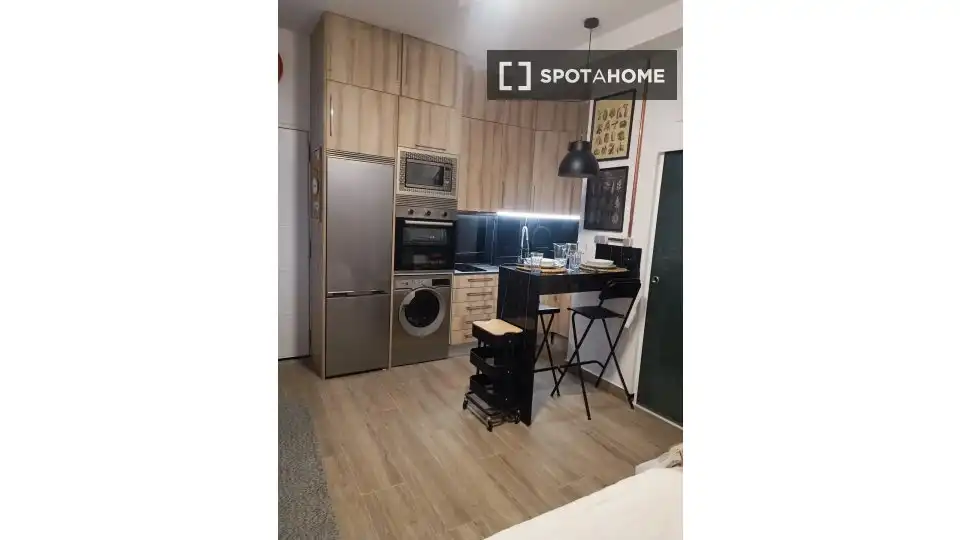 Room in Entrevías