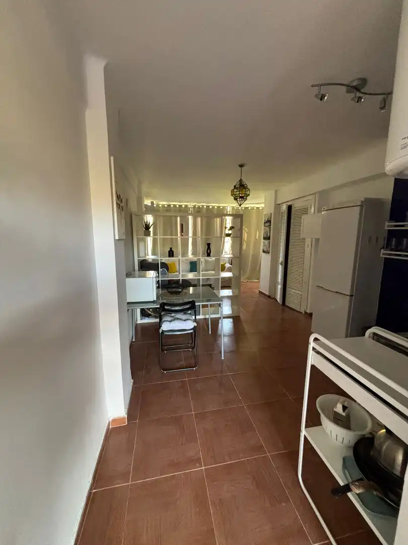 Sala d'estar de Apartament de lloguer en Torremolinos amb Moblat i Piscina comunitària