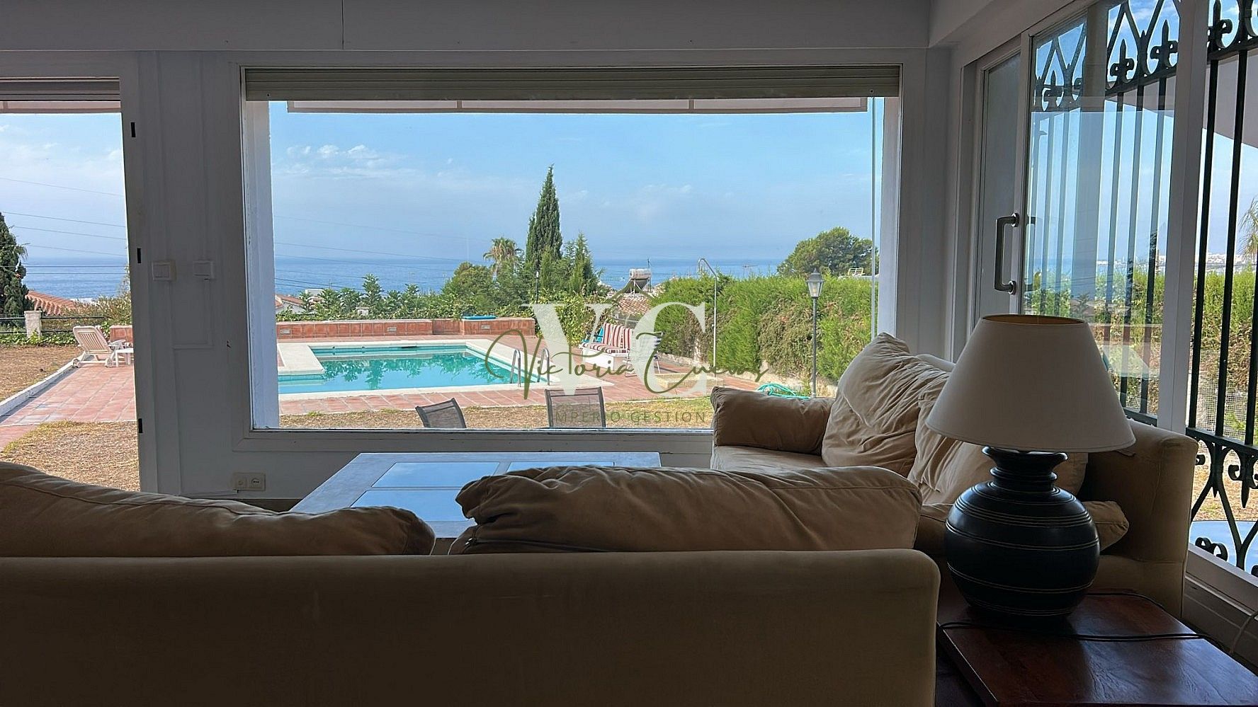 Vista exterior de Casa o xalet de lloguer en Vélez-Málaga amb Aire condicionat, Calefacció i Terrassa