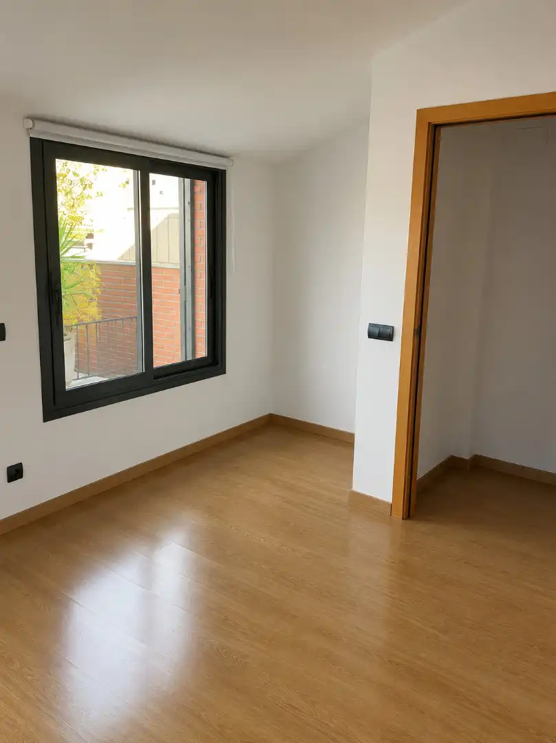 Habitación de Ático en venta en Badalona con Aire acondicionado, Calefacción y Terraza