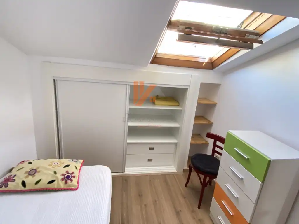 Habitación de Piso de alquiler en Santiago de Compostela  con Amueblado