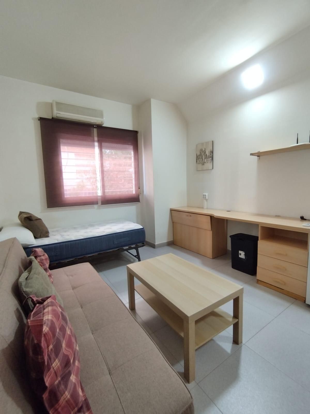 Living room of Study to rent in  Murcia Capital  with Air Conditioner, Heating and Storage room