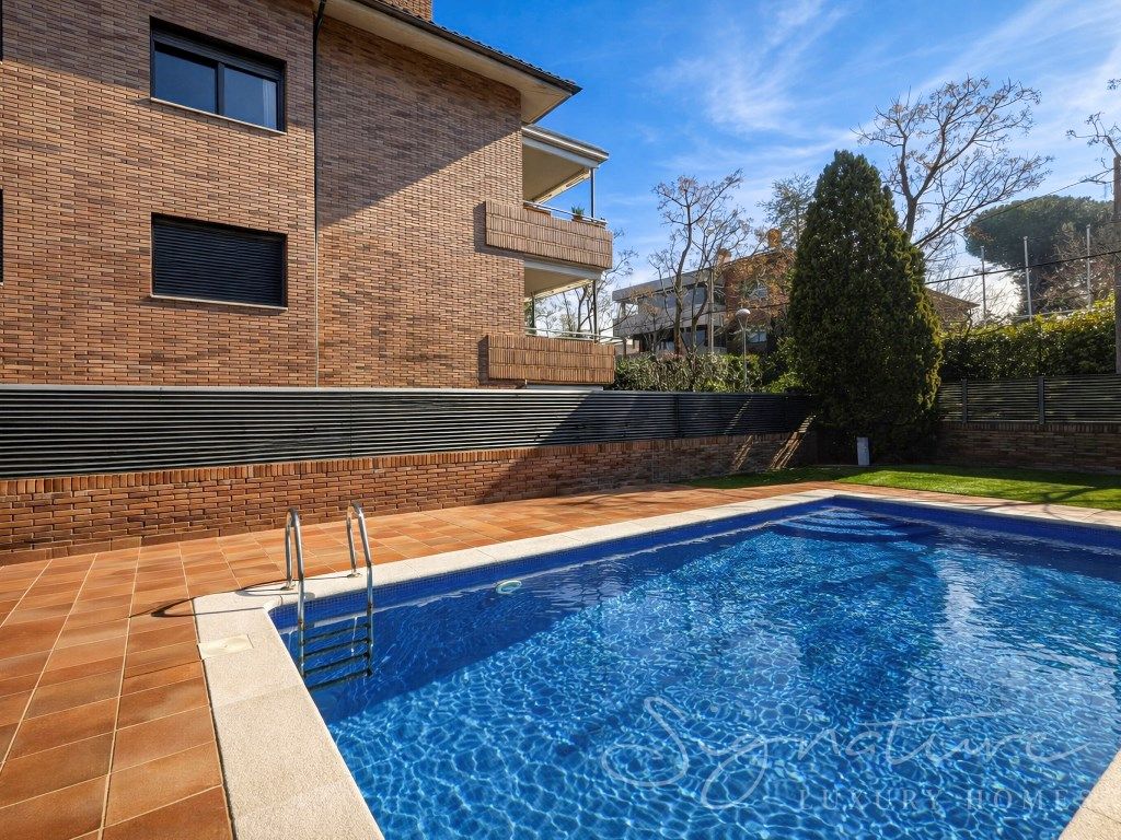 Piscina de Àtic en venda en Sant Cugat del Vallès amb Aire condicionat, Terrassa i Piscina