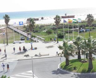 Vista exterior de Apartament de lloguer en Conil de la Frontera amb Balcó