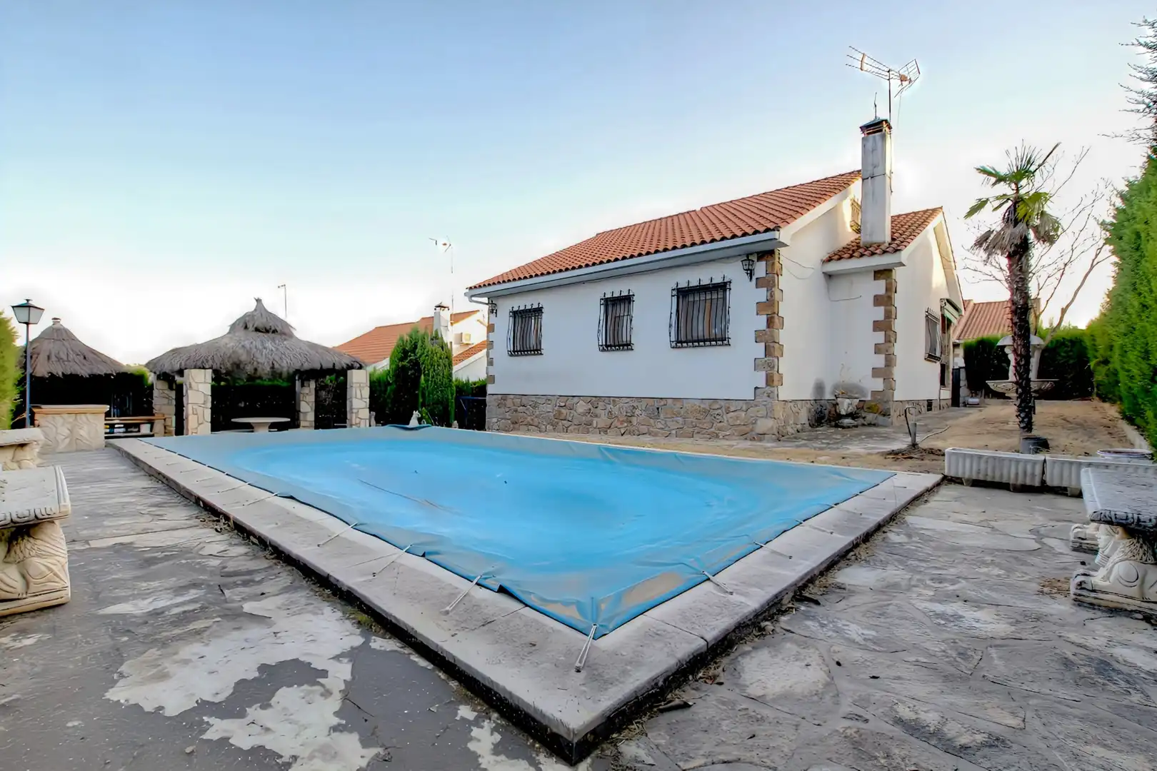 Vista exterior de Casa o chalet en venta en Colmenar del Arroyo con Calefacción, Jardín privado y Terraza