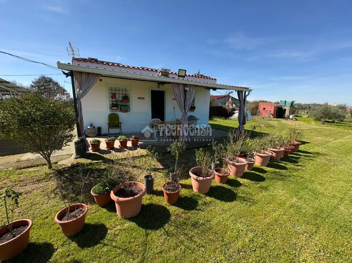 Country homes for sale in Badajoz  with Private garden and Terrace