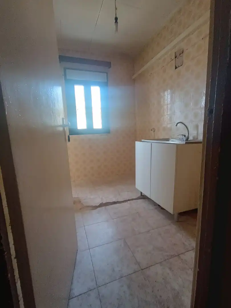 Bathroom of Flat for sale in Madrid  with Air Conditioner and Heating