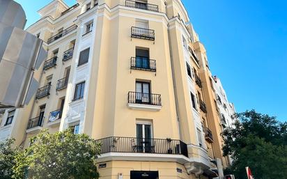 Exterior view of Flat for sale in  Madrid Capital  with Air Conditioner and Terrace