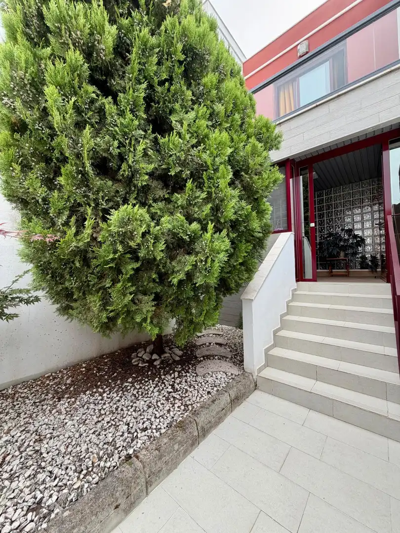 Detached homes for sale in Algeciras  with Air Conditioner, Heating and Swimming Pool