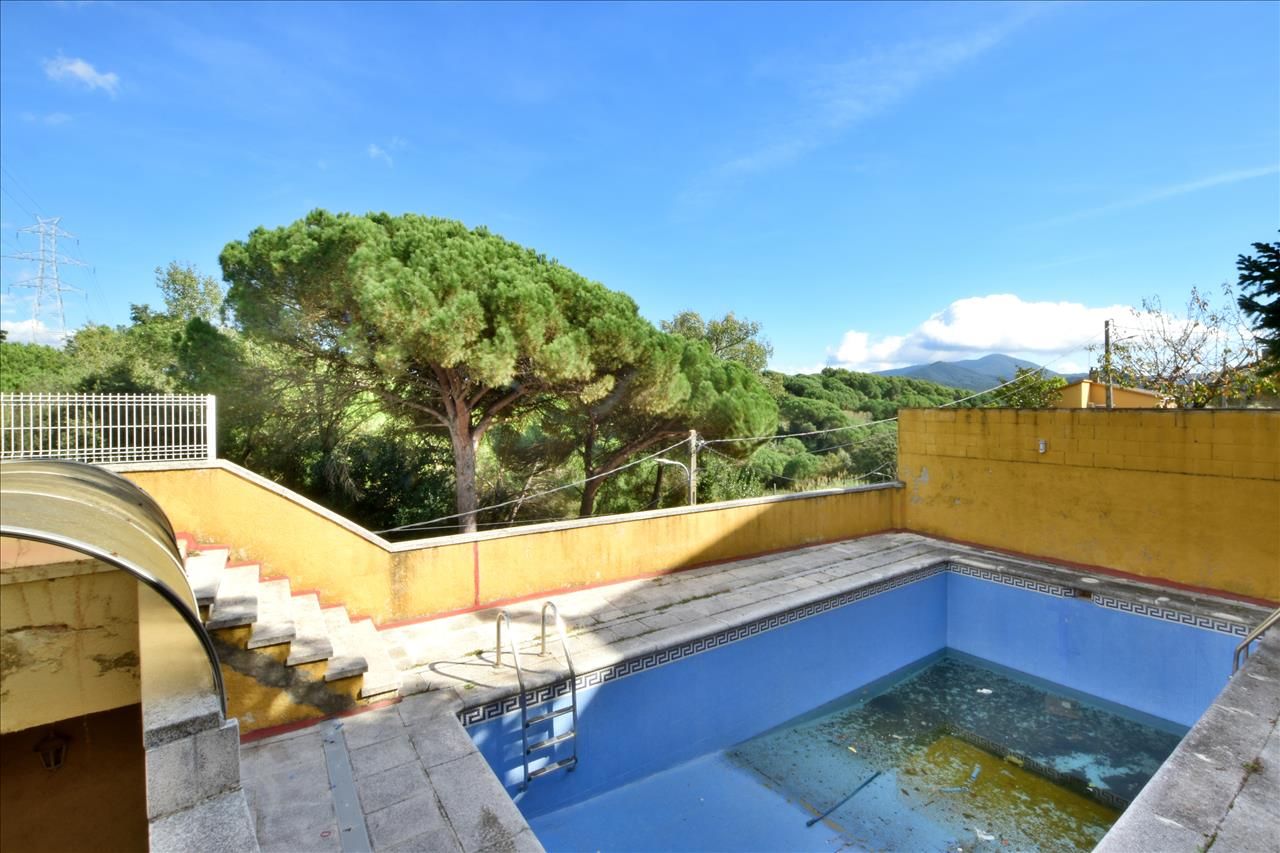 Piscina de Casa o xalet en venda en Santa Maria de Palautordera amb Terrassa