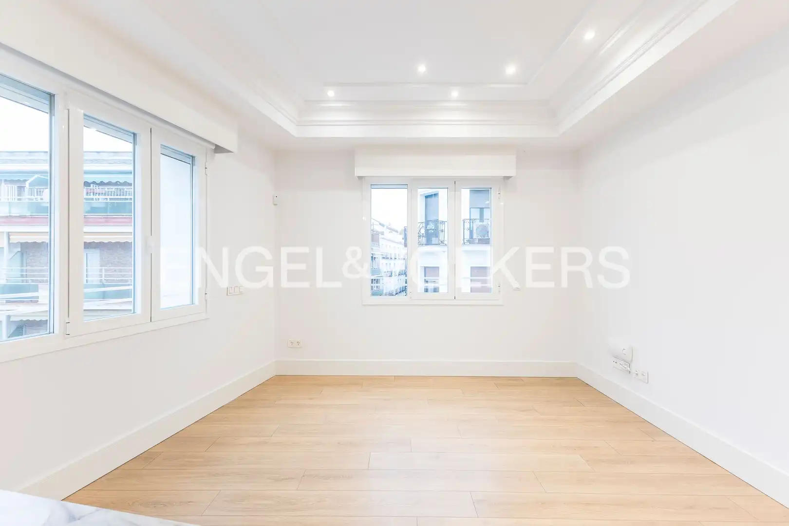 Bedroom of Flat for rent in  Madrid Capital  with Air Conditioner, Heating and Storage room