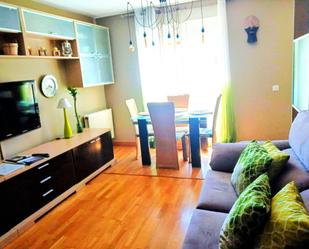 Living room of Apartment for sale in Salamanca Capital  with Heating and Community pool