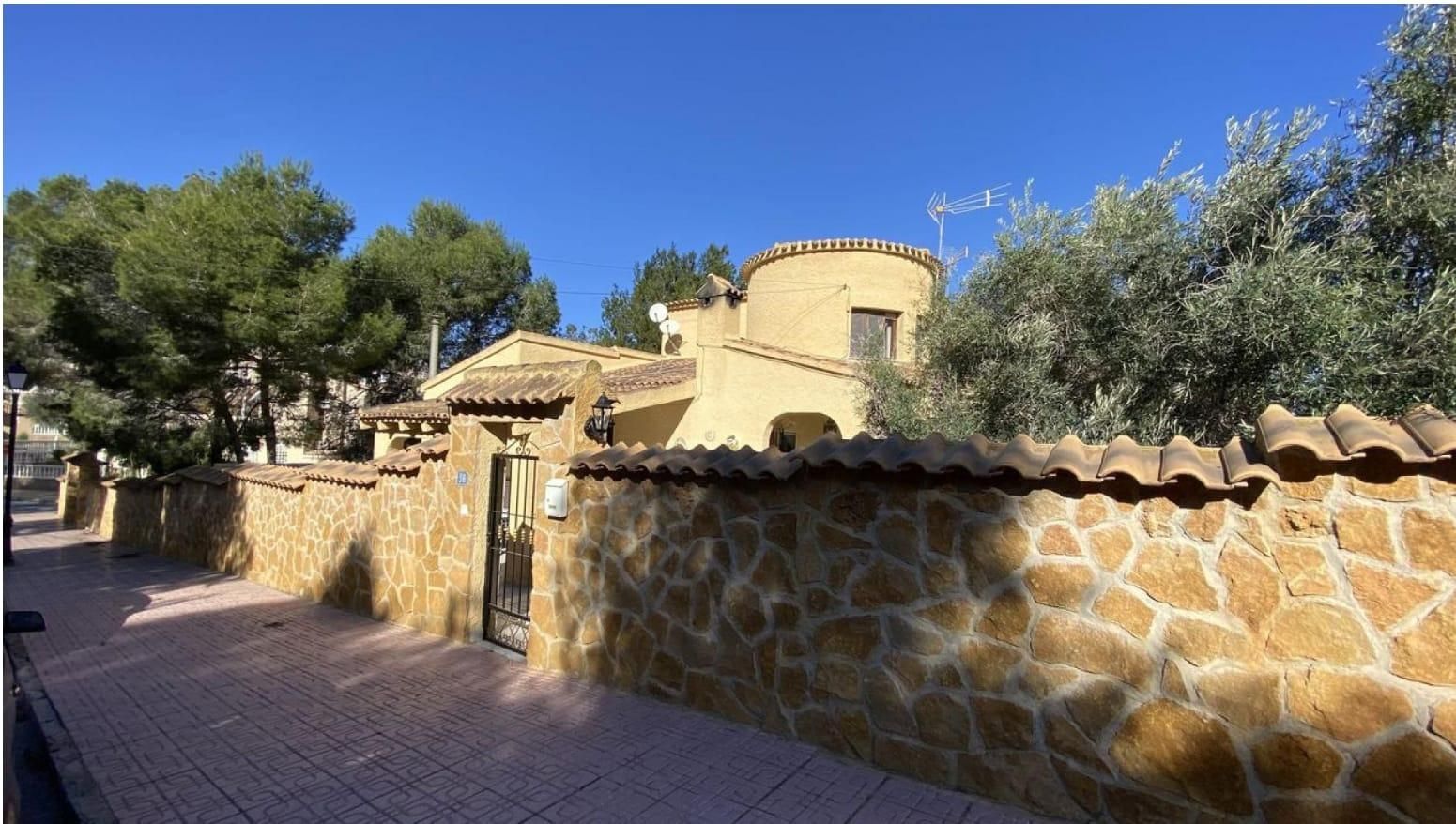 Exterior view of House or chalet for sale in Orihuela  with Air Conditioner and Heating