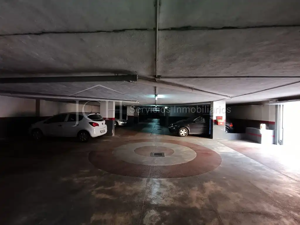 Aparcament de Pis en venda en Fuengirola amb Jardí privat, Terrassa i Piscina