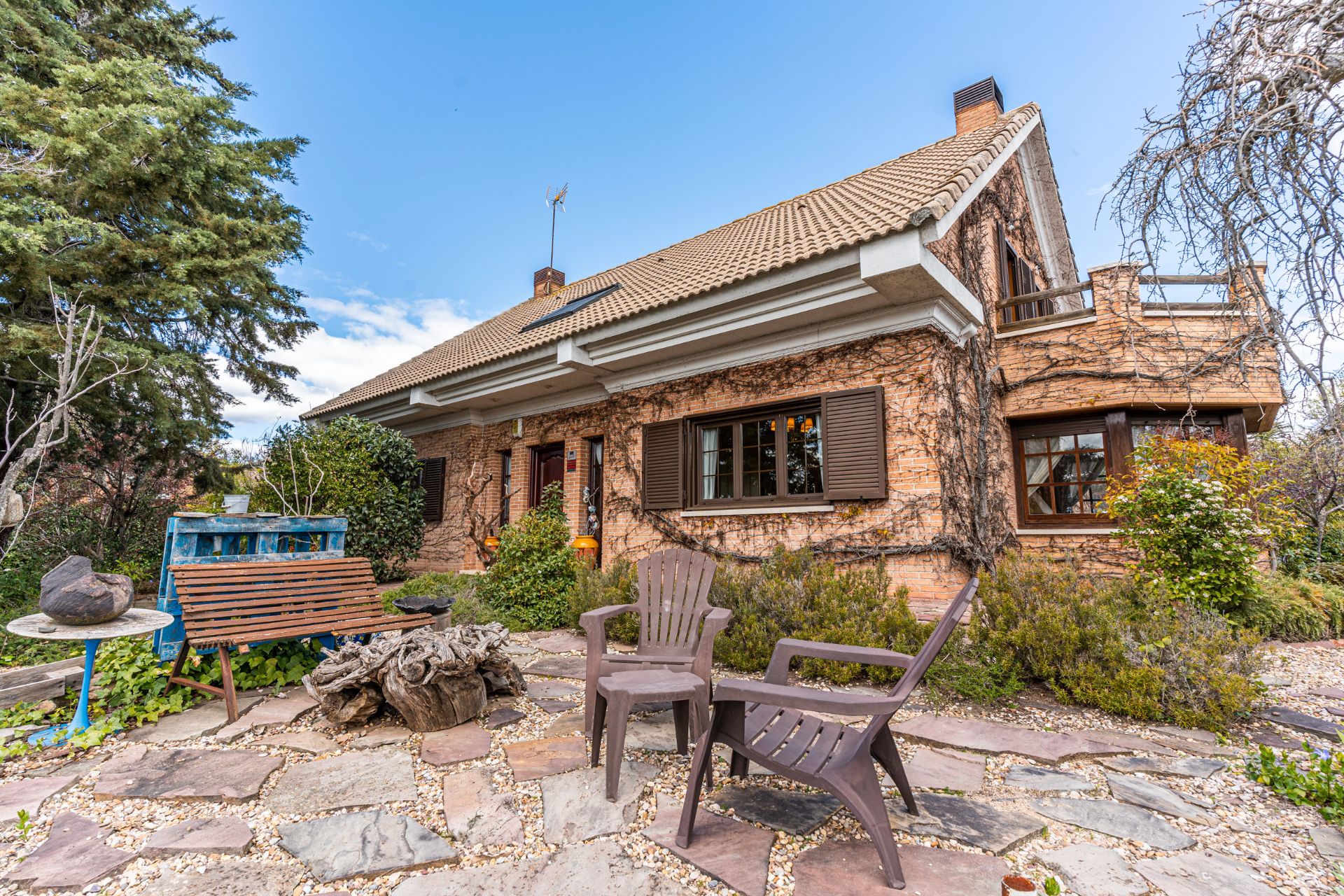 Vista exterior de Casa o xalet en venda en Boadilla del Monte amb Calefacció, Jardí privat i Piscina