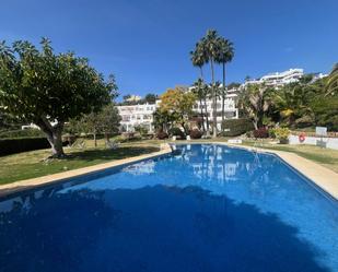 Swimming pool of Single-family semi-detached for sale in Benahavís  with Air Conditioner, Private garden and Terrace