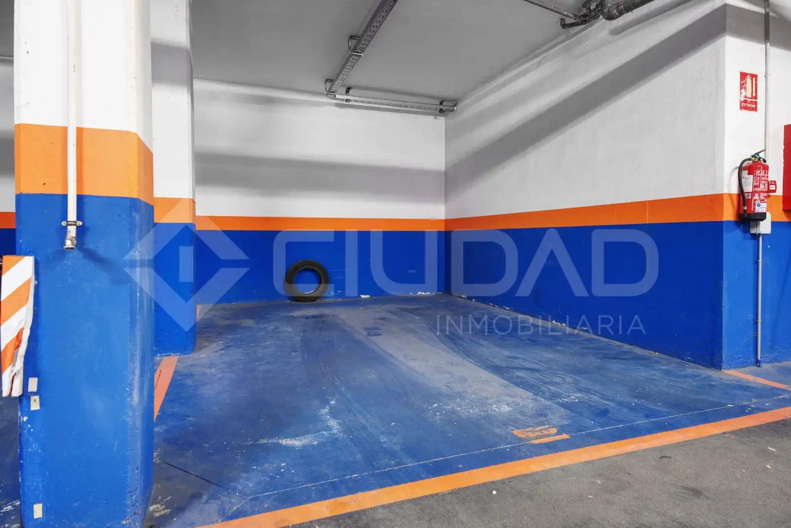 Parking de Apartamento en venta en San Juan de Aznalfarache con Aire acondicionado, Jardín privado y Terraza