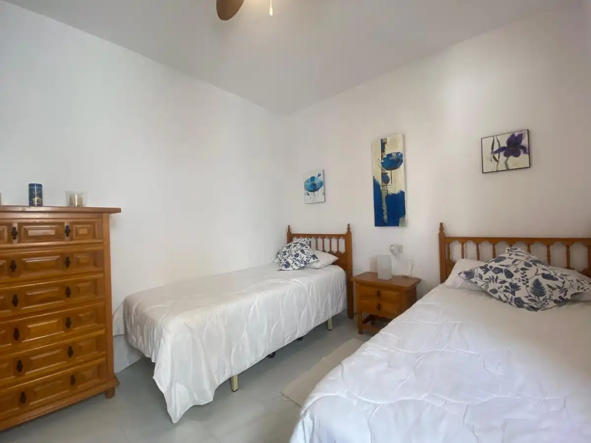 Dormitori de Apartament de lloguer en Dénia amb Aire condicionat, Calefacció i Terrassa