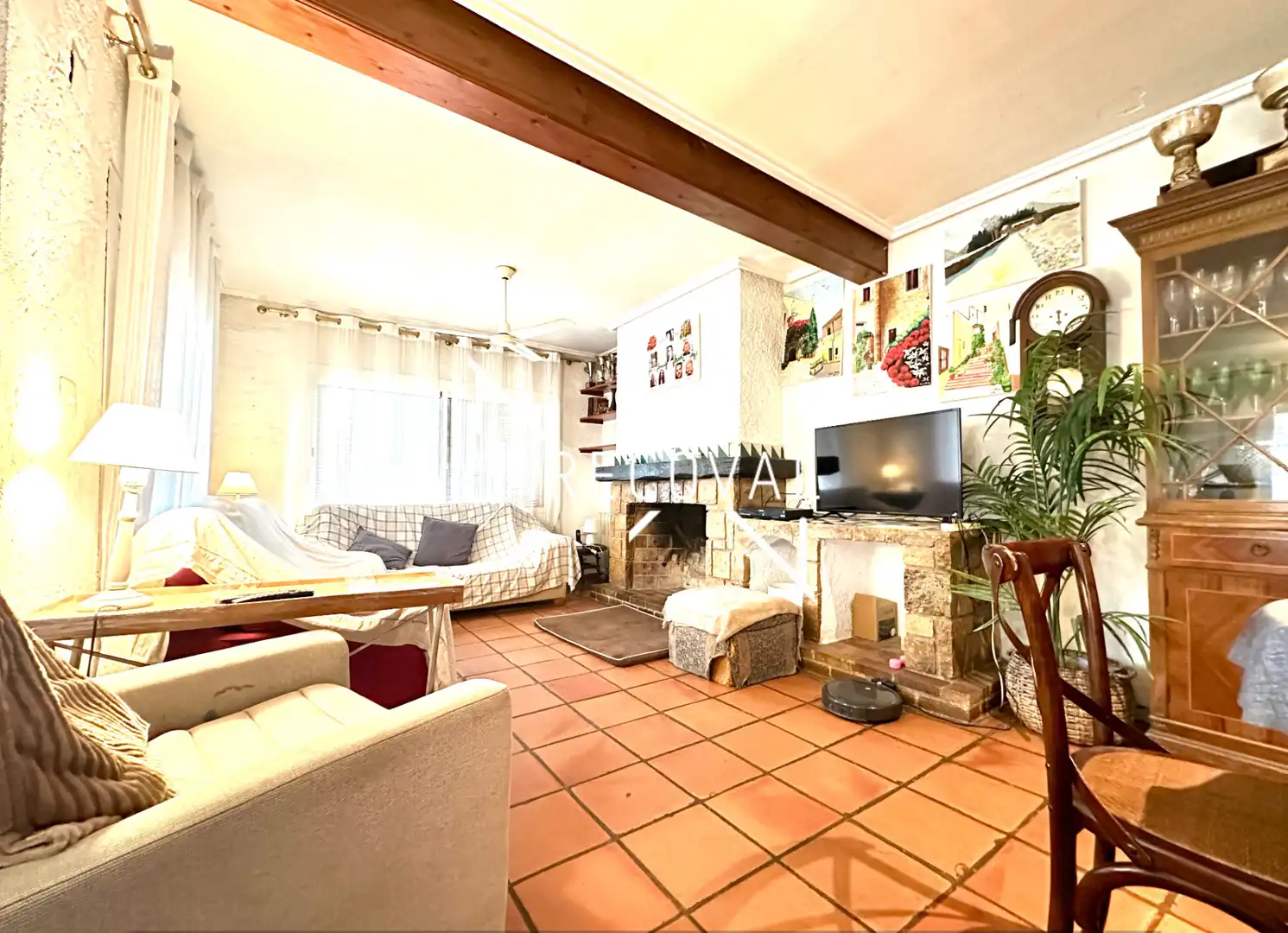 Wohnzimmer von Haus oder Chalet zum Verkauf in Paterna mit Klimaanlage, Heizung und Privatgarten
