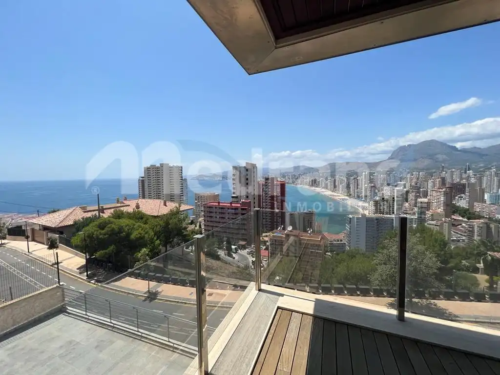 Vista exterior de Casa o xalet en venda en Benidorm