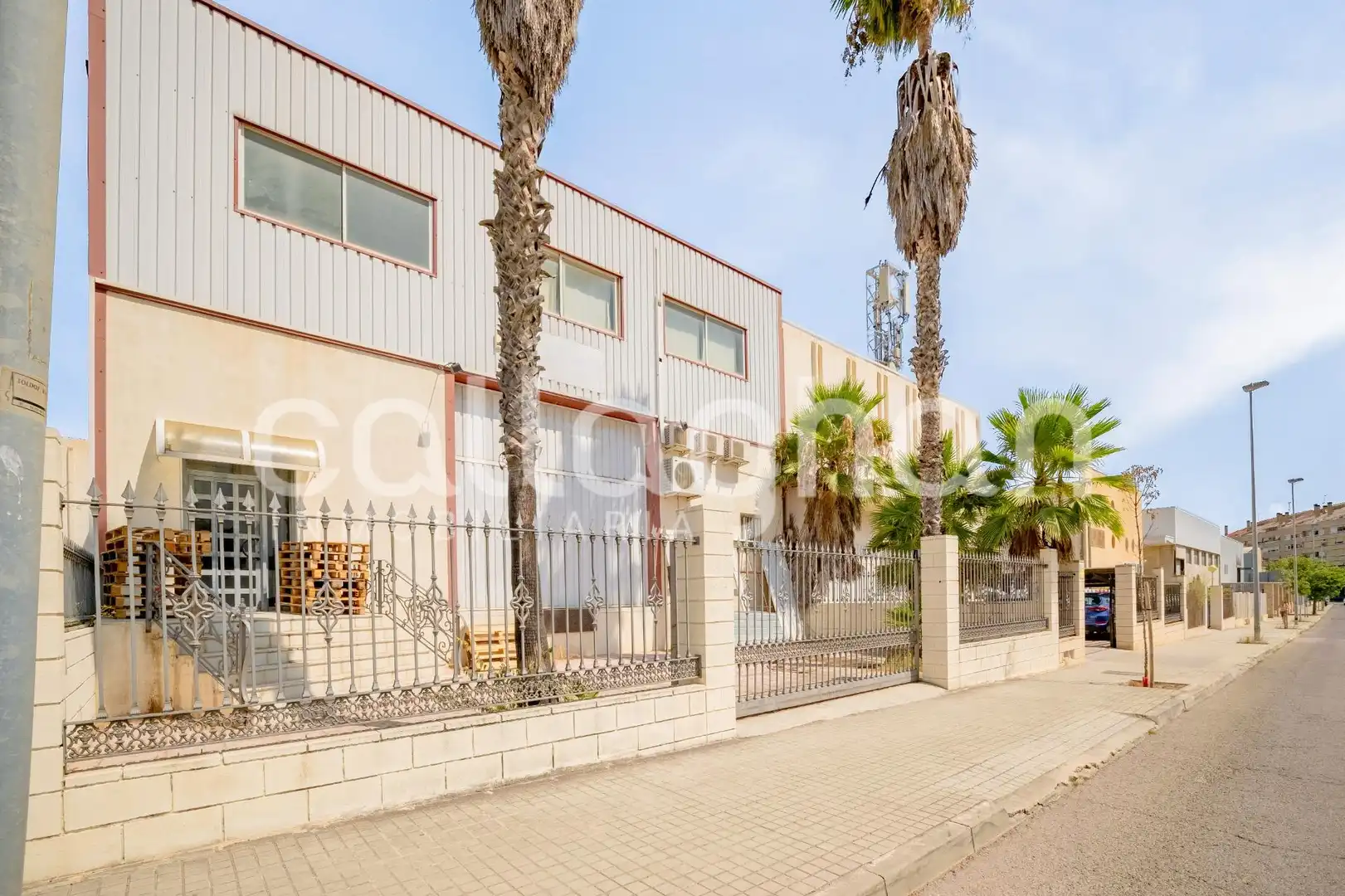 Exterior view of Industrial buildings for sale in Godella