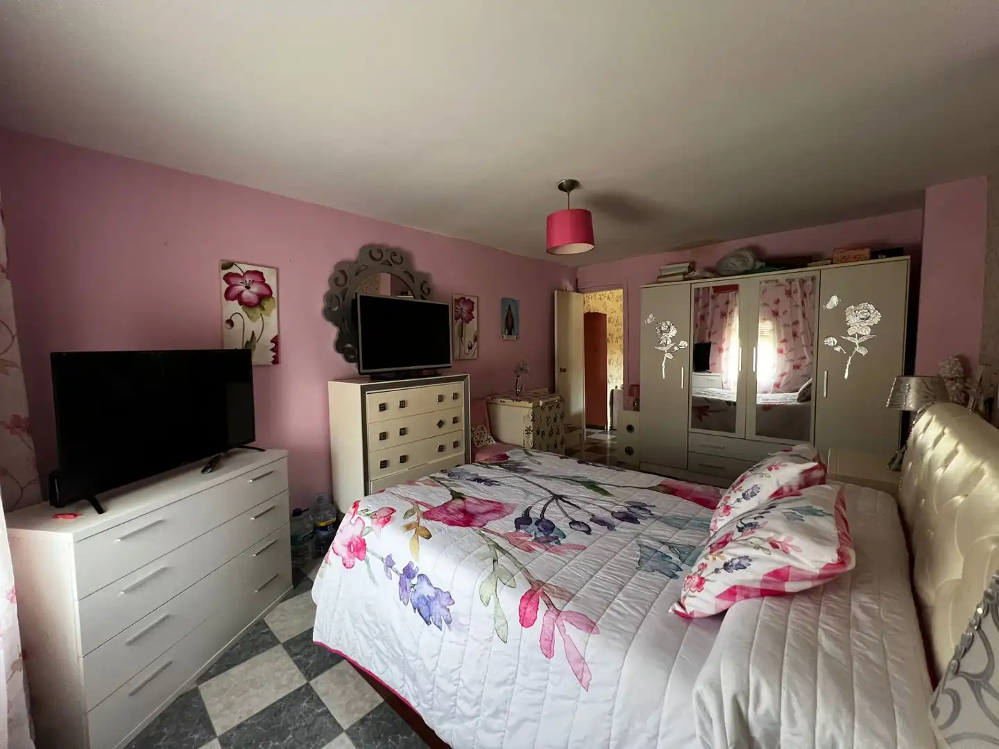 Habitación de Casa adosada en venta en La Zubia