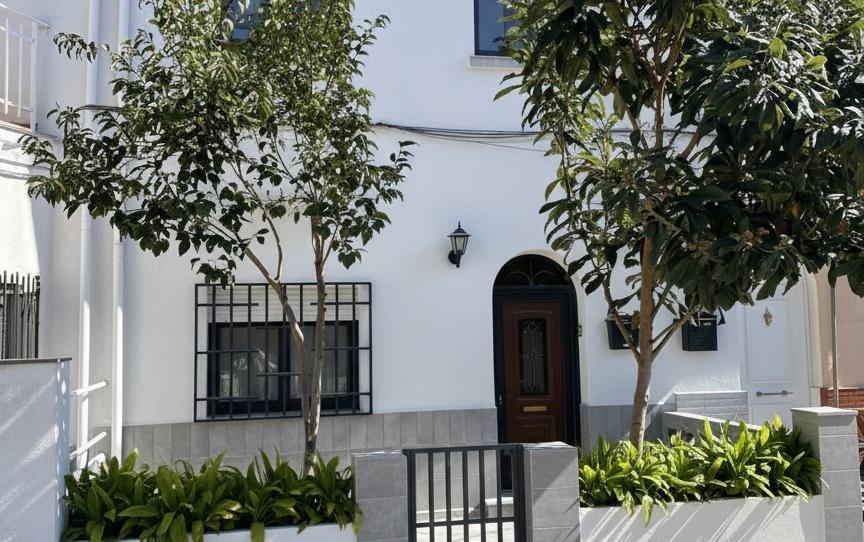 Photo 1 of Single-family semi-detached for sale in Sant Andreu de Palomar, Barcelona