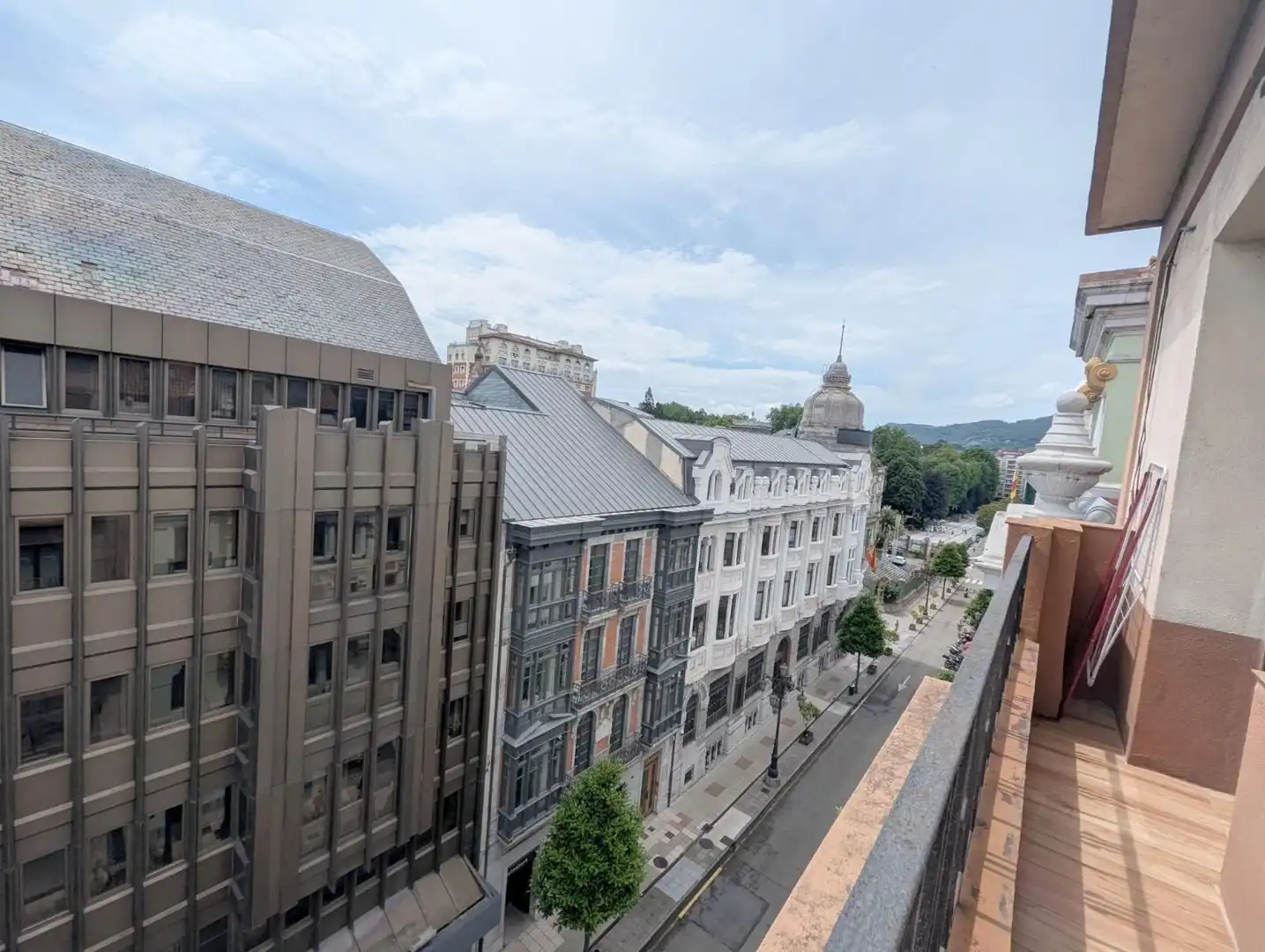 Außenansicht von Dachboden zur Miete in Oviedo  mit Heizung, Möbliert und Balkon
