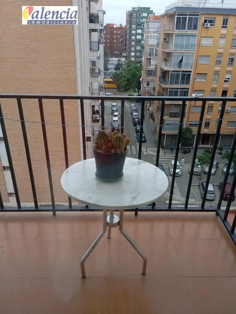 Balcony of Flat for sale in Valencia