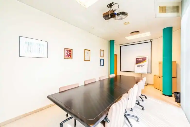Mixt residencial amb ascensor de lloguer a Carrer del Solsonès, imagen 3